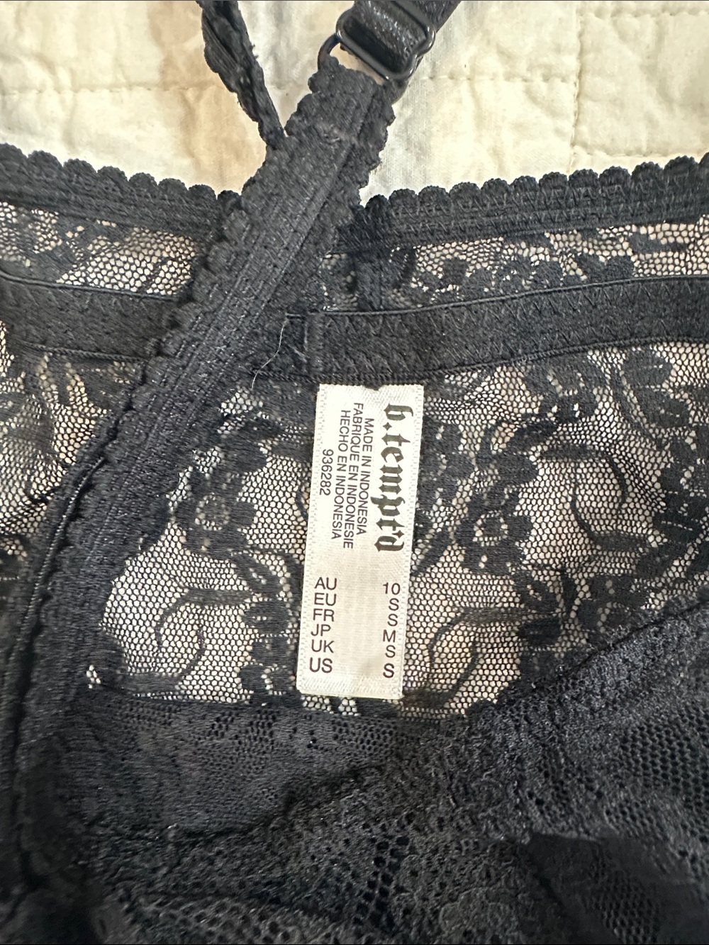 b.tempt'd by Wacoal Lace Kiss bodysuit Small Sheer Lace Stretch Thong NEW - Picture 5 of 6